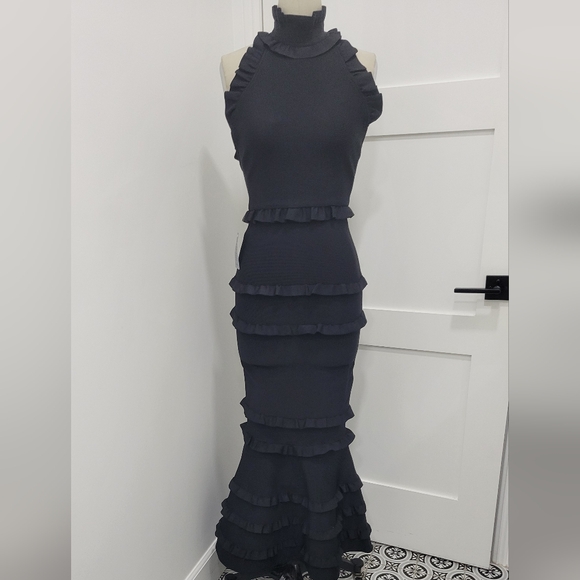 Elliatt Women's Theatrical Fitted Black Maxi Gown Elegant Black Ruffle Dress XS - Picture 4 of 15